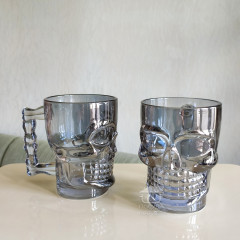 Набор 6 кружек для пива 450 мл Skull, серое прозрачное стекло в виде черепа