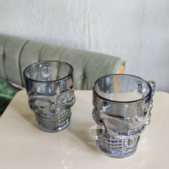 Набор 6 кружек для пива 450 мл Skull, серое прозрачное стекло в виде черепа