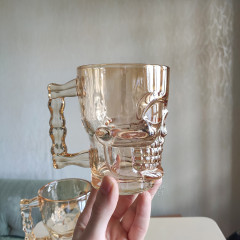 Набор 6 кружек для пива 450 мл Skull, прозрачное янтарное стекло в виде черепа