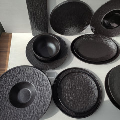 Тарелка обеденная круглая черная 27,5 см Black Obelisk, матовый/глянцевый цвет 