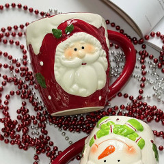 Большая кружка Дед мороз 400мл новогодняя керамическая с объемным рисунком