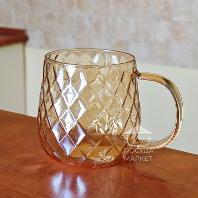 Бурштинова скляна чашка 350 мл Amber Rhombus із текстурованим рельєфом ромба