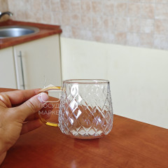 Прозрачная стеклянная чашка 350 мл Rhombus с текстурированным рельефом ромба