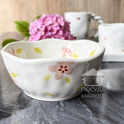 Пиала-салатник “Розовый цветок” 300 мл ручной работы белого цвета, керамика Пиала-салатник “Розовый цветок” 300 мл ручной работы белого цвета, керамика