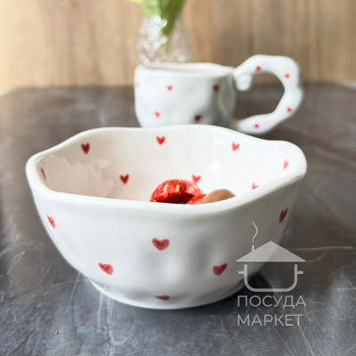 Пиала-салатник “Сердца” 300 мл ручной работы белого цвета, керамика Пиала-салатник “Сердца” 300 мл ручной работы белого цвета, керамика