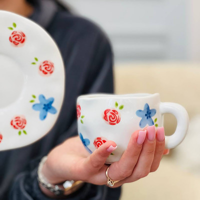 Фото 2 -Чашка з блюдцем 300 мл "Квіткова гармонія"  ручної роботи, кераміка