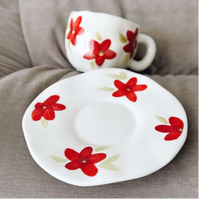 Фото 2 -Чашка з блюдцем 300 мл "Яскраві квіти"  ручної роботи, кераміка