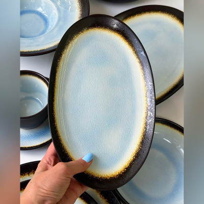 Блюдо овальне 35х23 см Desert Sun, ніжно-блакитне, з темною окантовкою Блюдо овальне 35х23 см Desert Sun, ніжно-блакитне, з темною окантовкою