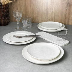 Тарілка обідня кругла 26,5 см White Obelisk, біла, з рельєфним бортом