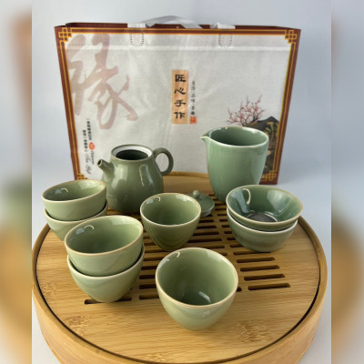 Набір для чайної церемонії 10 предметів Jade Serenity, глянцевий, нефритового кольору з контрастним обідком