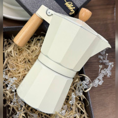 Гейзерна кавоварка Bergamo 300 мл, кольору слонової кістки з дерев’яною ручкою, на 6 чашок