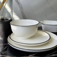 Тарелка обеденная круглая 26 см Velora, керамика, белая с черной окантовкой