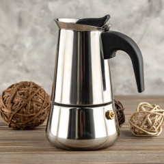 Гейзерна кофеварка 200 мл на 4 чашки еспресо Генуя 