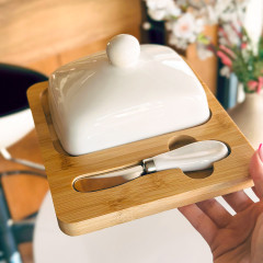 Белая бамбукаовая масленка для сливочного масла с ножом и керамической крышкой Stockholm